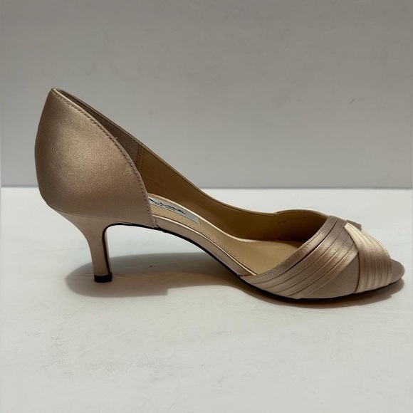 Nina Contesa Peep Toe Pumps, Women's Size 7.5M, Champagne Crystal